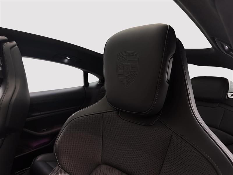 porsche Taycan 2023 - 25
