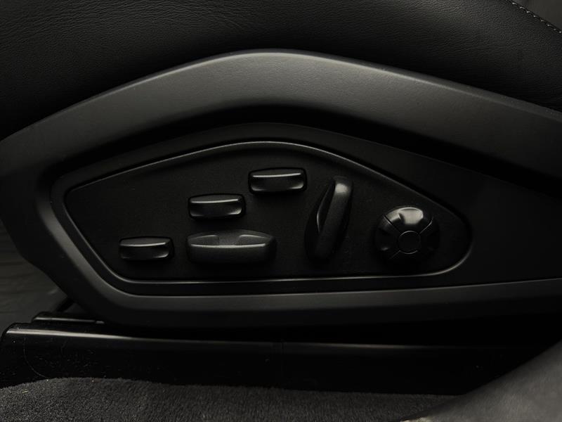porsche Taycan 2023 - 26