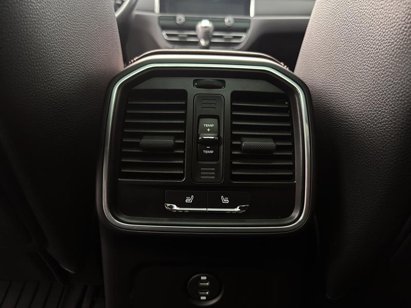 porsche Macan 2023 - 24