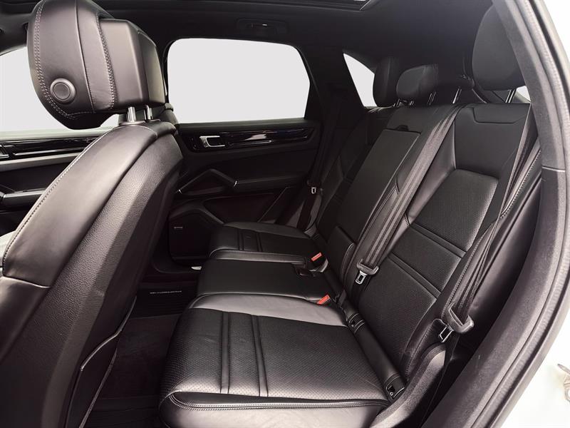 porsche Cayenne 2020 - 24