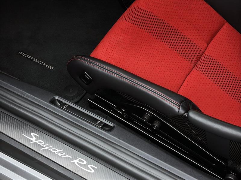 porsche 718 Spyder 2024 - 25