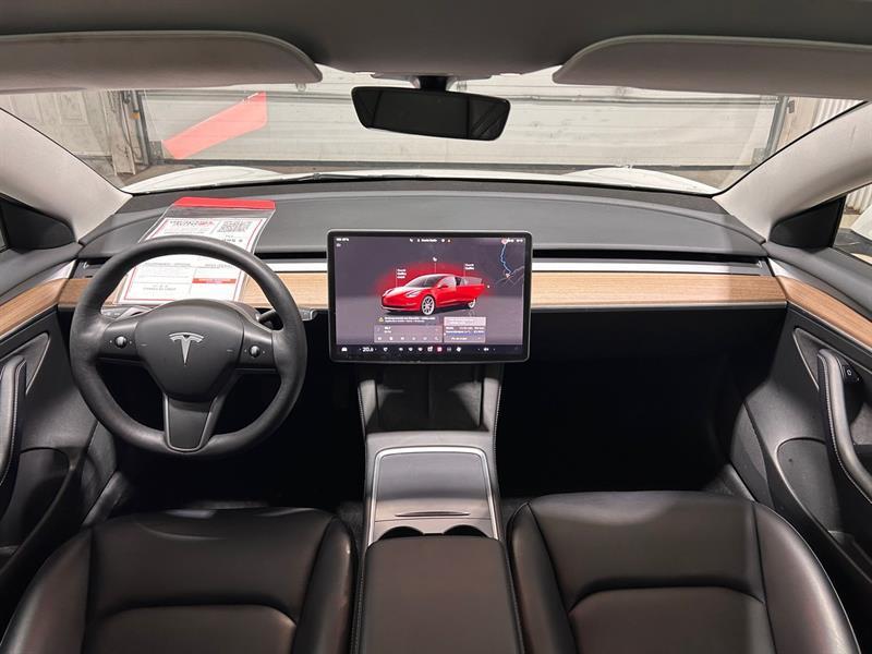 2023 Tesla Model 3 - Image 16