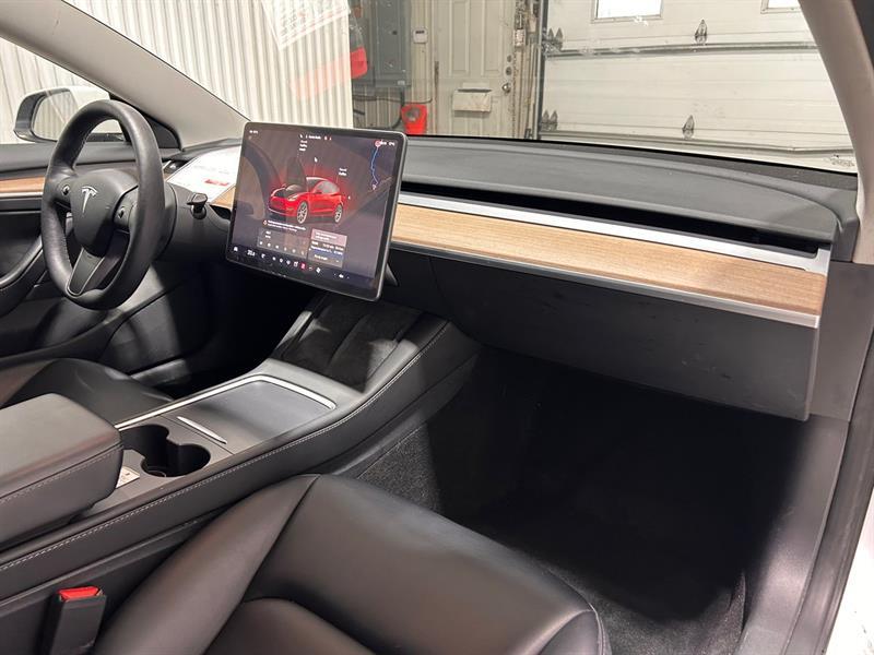 2023 Tesla Model 3 - Image 20