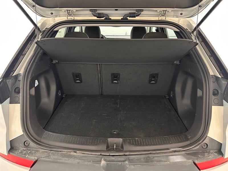 2023 Chevrolet Bolt - Image 17