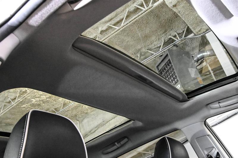 2015 Toyota Venza - Image 16