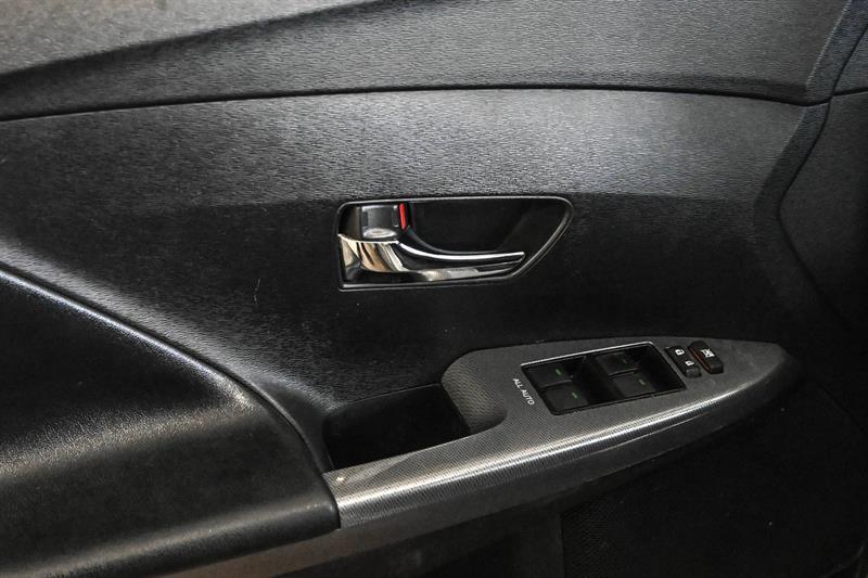 2015 Toyota Venza - Image 22