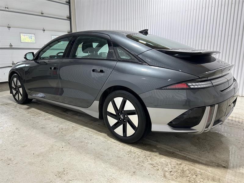 2024 Hyundai Ioniq - Image 8