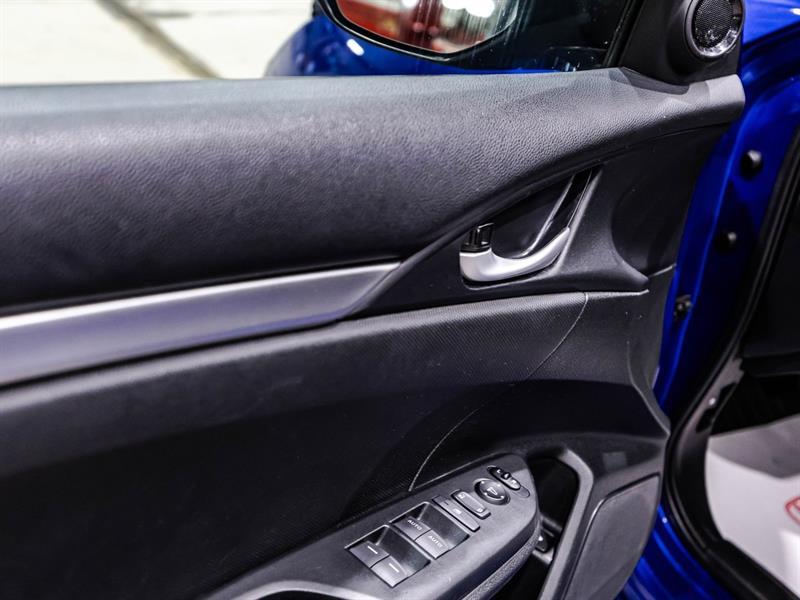2018 Honda Civic - Image 11
