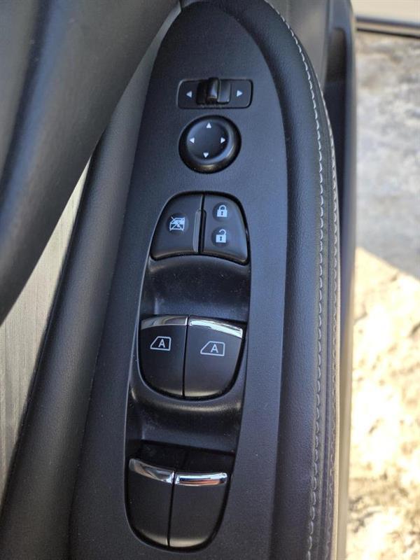 2016 Nissan Murano - Image 18