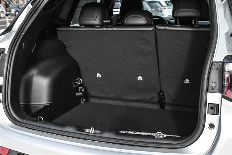 2026 Jeep Compass - Image 22