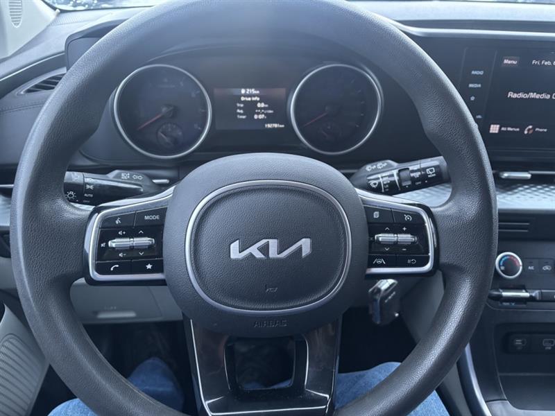 kia Carnival 2022 - 16