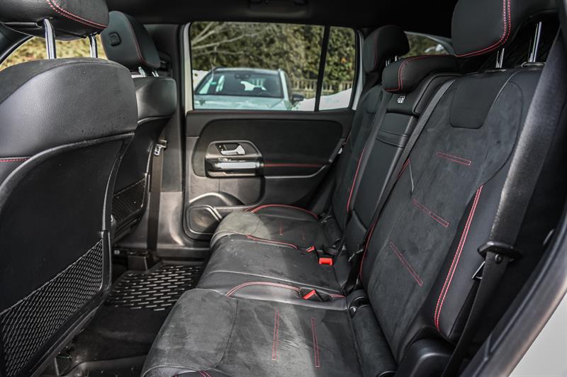mercedes-benz GLB35 AMG 2023 - 27