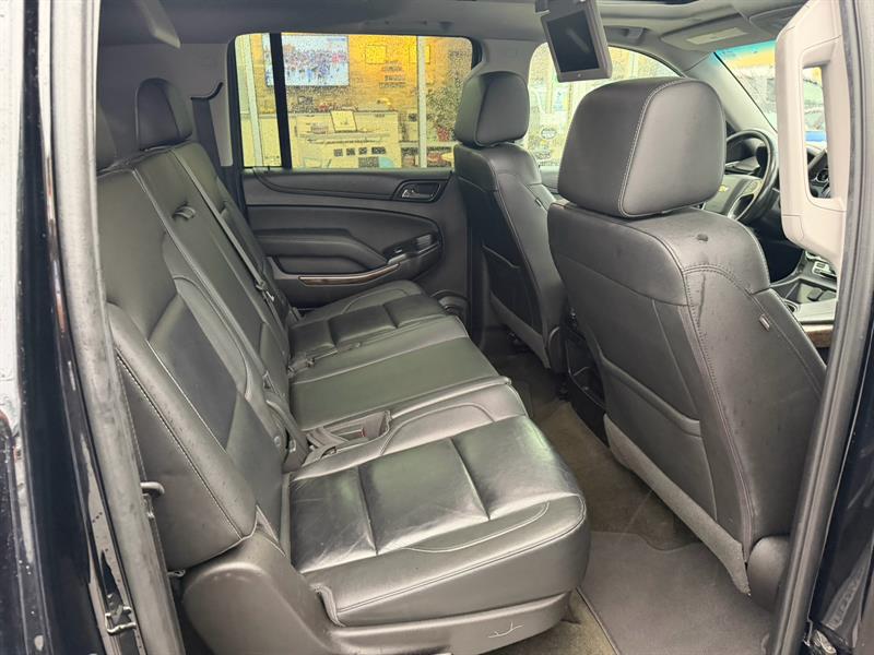 chevrolet Suburban 2018 - 12
