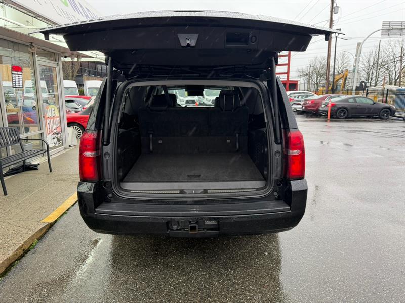 chevrolet Suburban 2018 - 13
