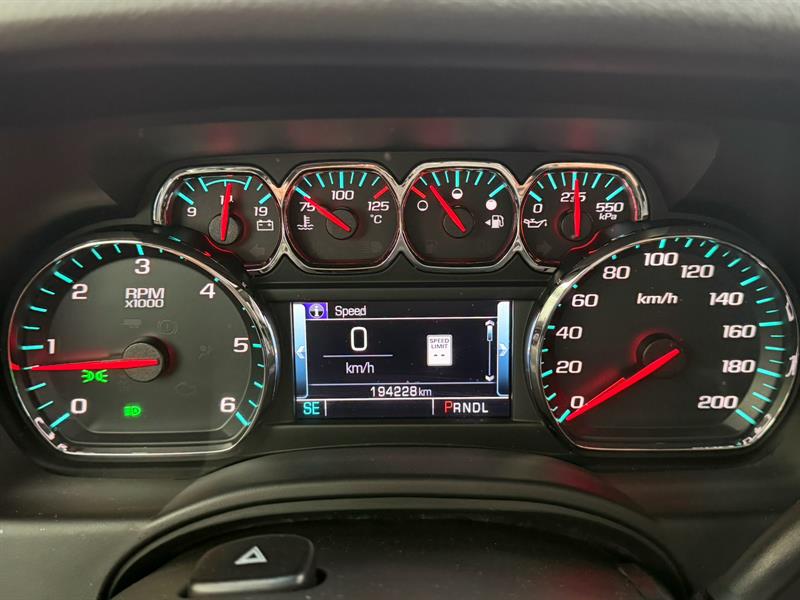 chevrolet Suburban 2018 - 21
