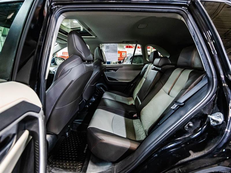 2022 Toyota RAV4 - Image 13