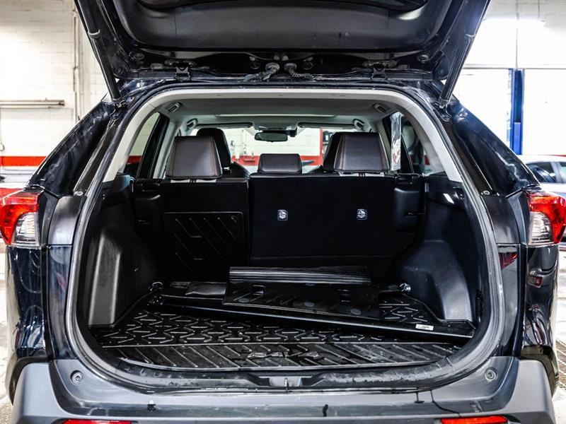 2022 Toyota RAV4 - Image 16