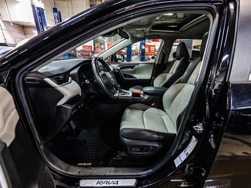 2022 Toyota RAV4 - Image 20