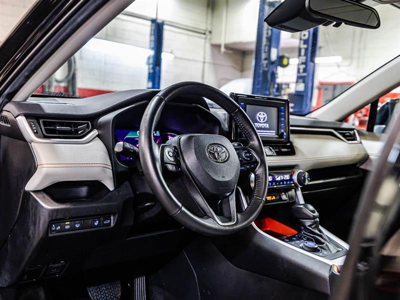 2022 Toyota RAV4 - Image 21