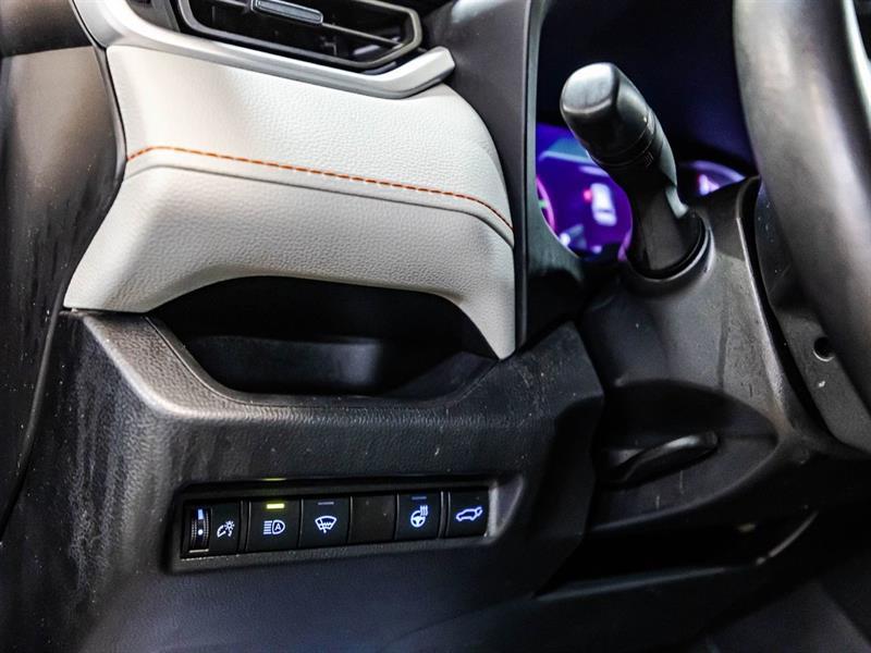 2022 Toyota RAV4 - Image 22