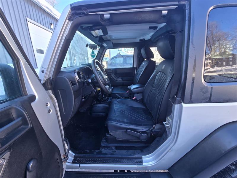 jeep Wrangler 2012 - 10