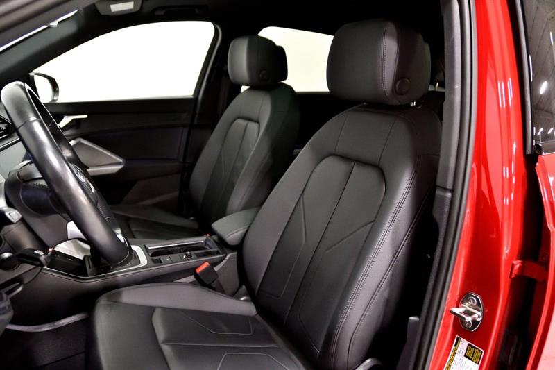 audi Q3 2021 - 16