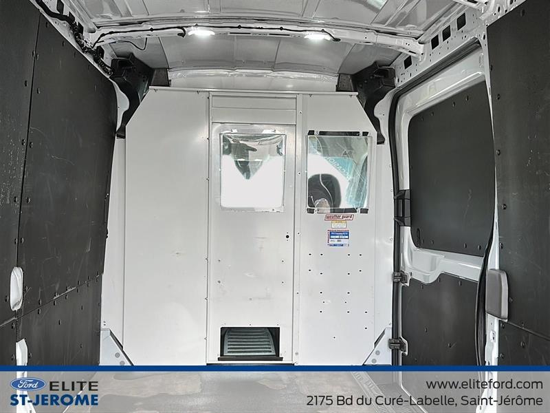 ford Transit fourgon utilitaire 2023 - 22