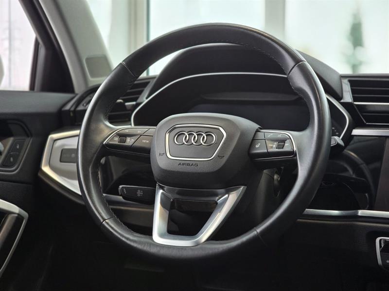 audi Q3 2021 - 12