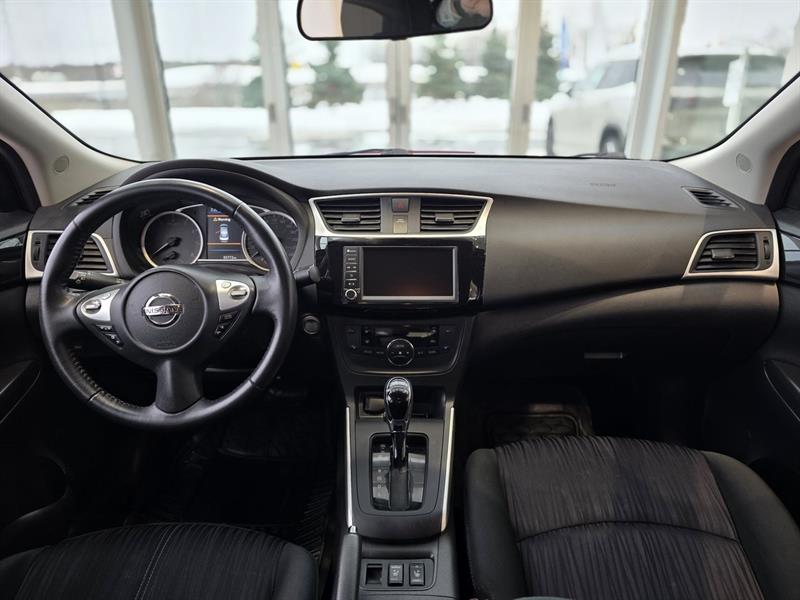 nissan Sentra 2019 - 10