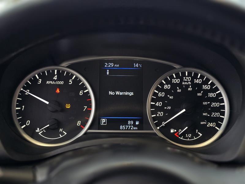 nissan Sentra 2019 - 12