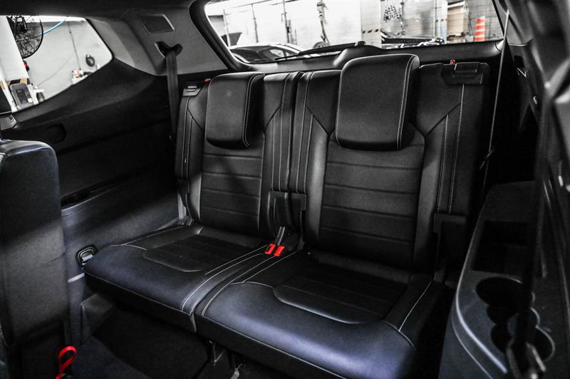 2023 Volkswagen Atlas - Image 18