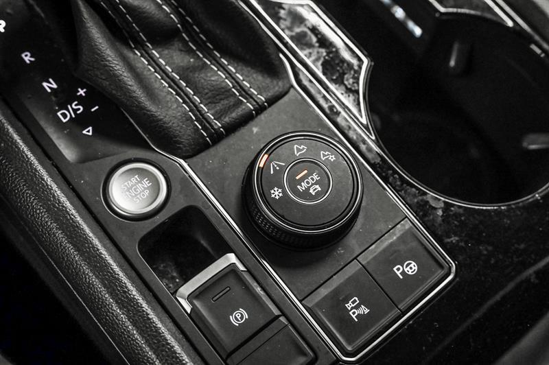 2023 Volkswagen Atlas - Image 23