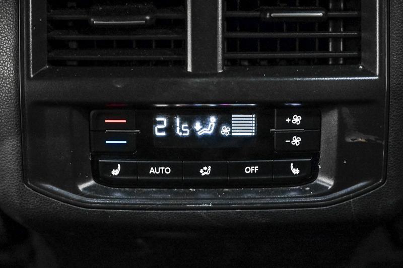 2023 Volkswagen Atlas - Image 30