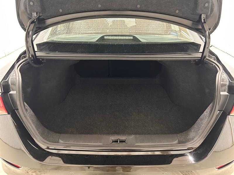 2020 Nissan Sentra - Image 16