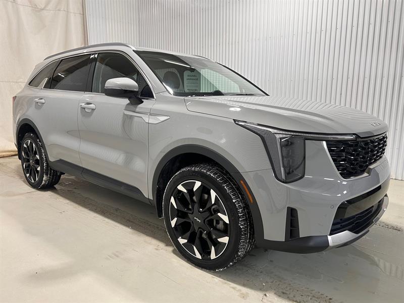 2025 Kia Sorento - Image 4