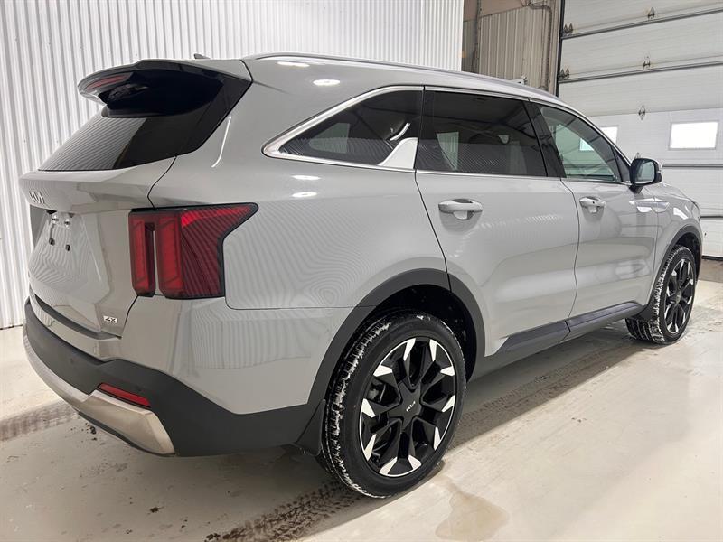 2025 Kia Sorento - Image 5