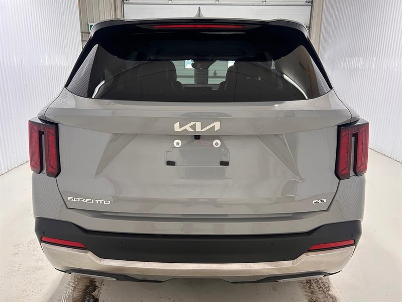 2025 Kia Sorento - Image 7