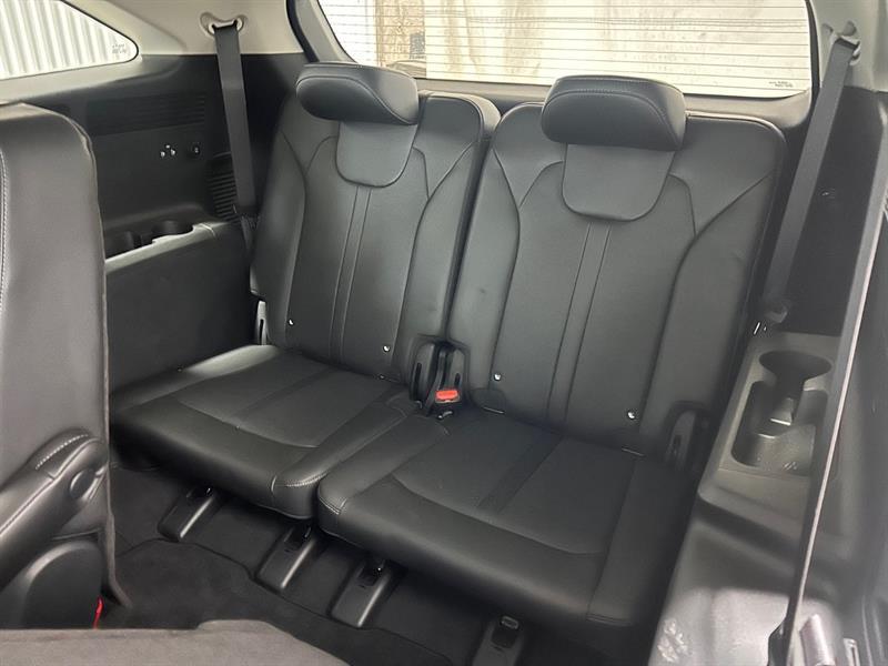 2025 Kia Sorento - Image 16