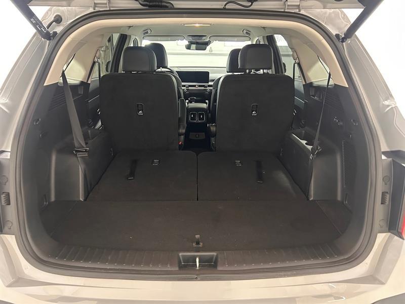 2025 Kia Sorento - Image 18