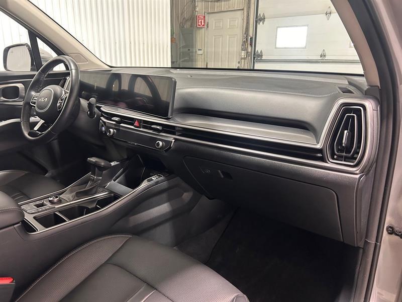 2025 Kia Sorento - Image 22