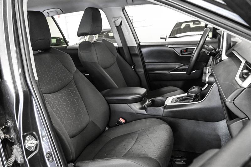 2023 Toyota RAV4 - Image 18