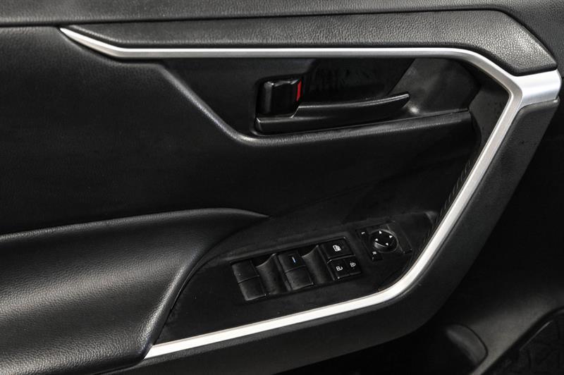 2023 Toyota RAV4 - Image 22