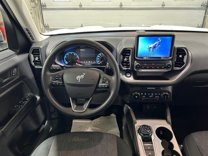 2023 Ford Bronco - Image 16