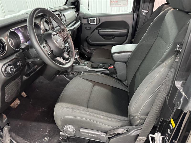 2023 Jeep Wrangler - Image 15