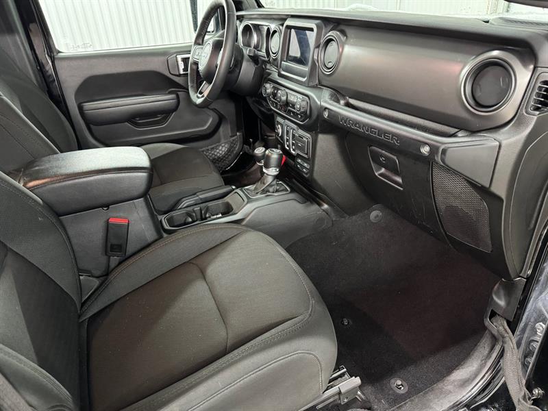 2023 Jeep Wrangler - Image 25