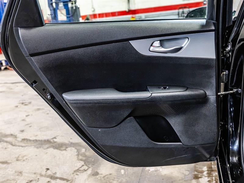 2023 Kia Forte - Image 12