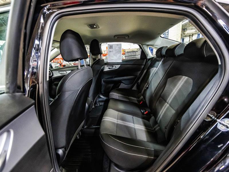 2023 Kia Forte - Image 13