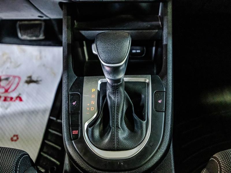 2023 Kia Forte - Image 24