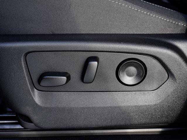 Chevrolet Silverado 3500HD 18