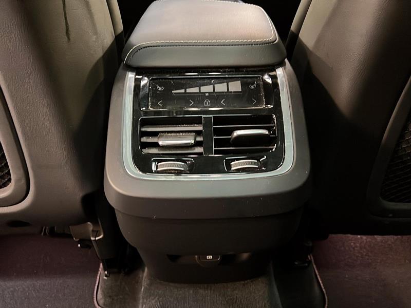 volvo XC60 2022 - 11